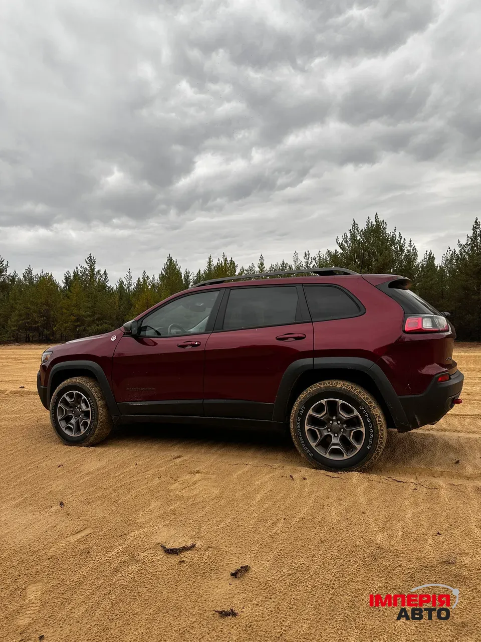 Jeep Cherokee - фото 14