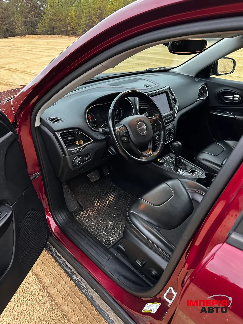 Jeep Cherokee - фото 15