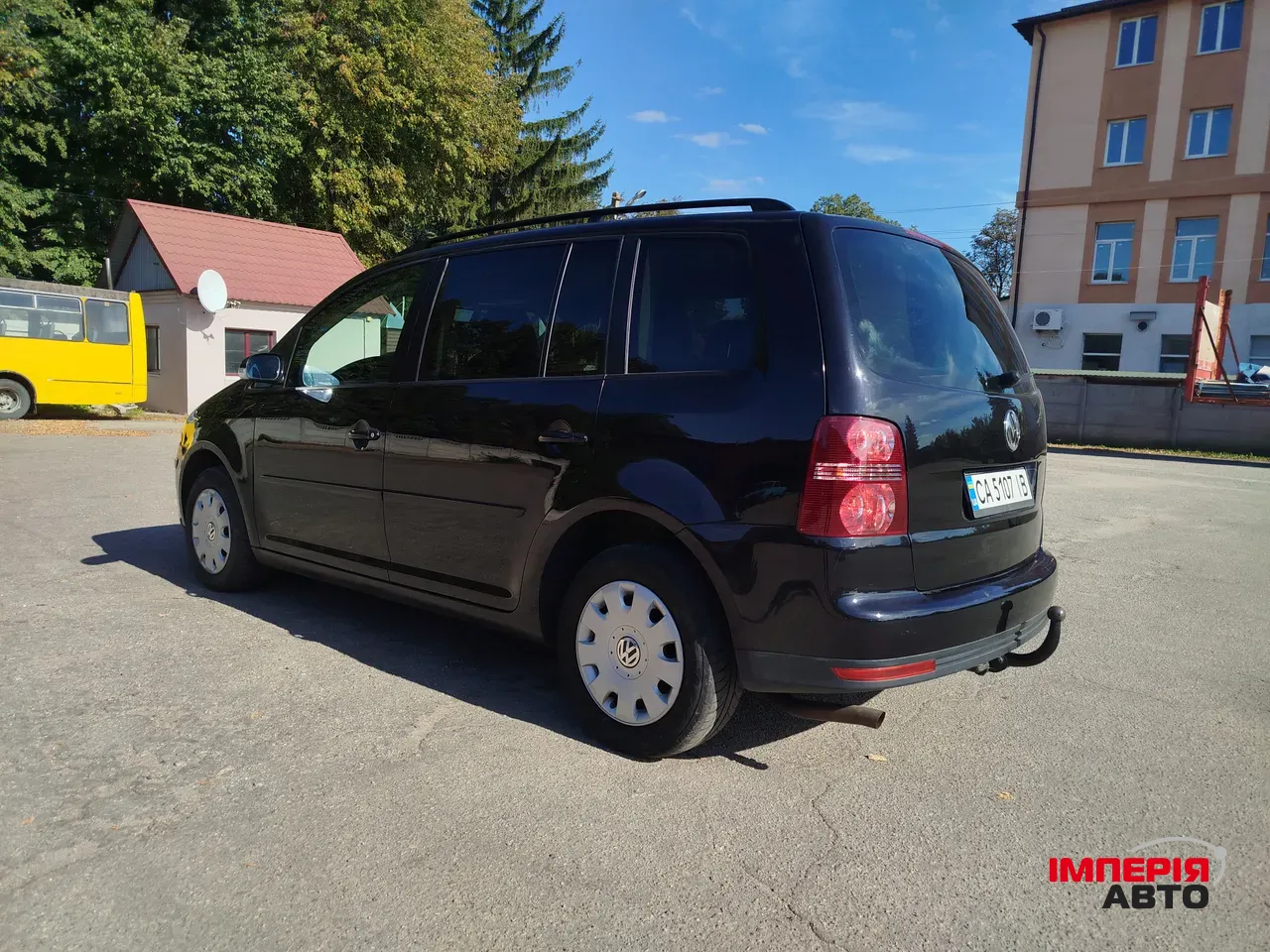 Volkswagen Touran - фото 5