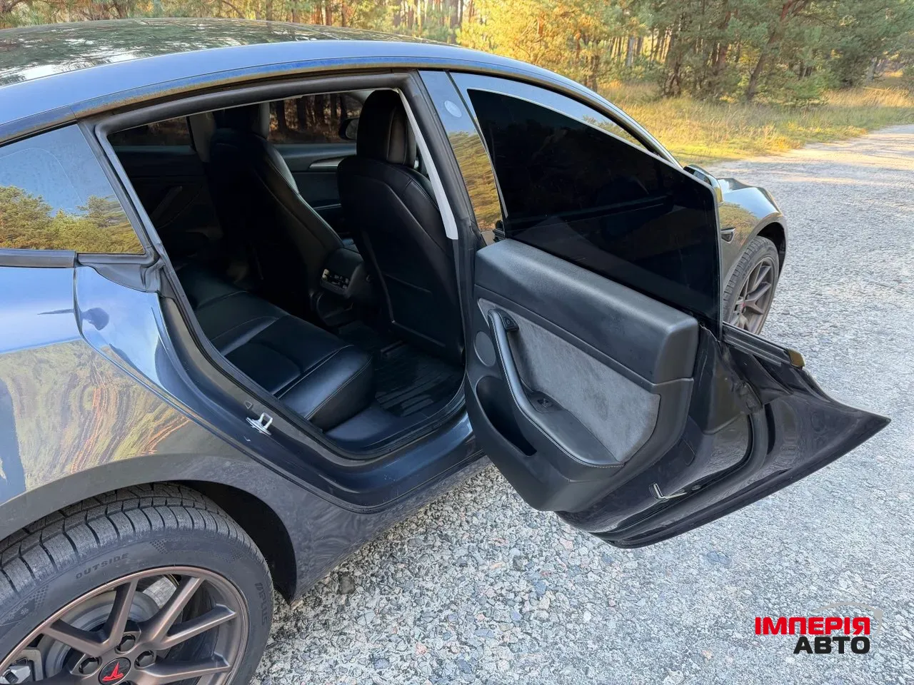 Tesla Model 3 - фото 8