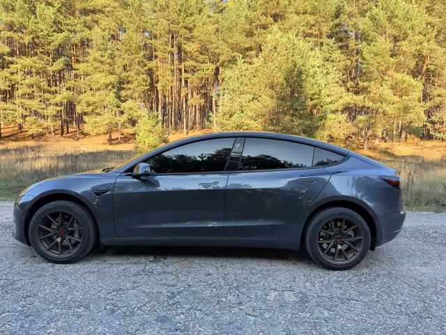 Tesla Model 3 - фото 5