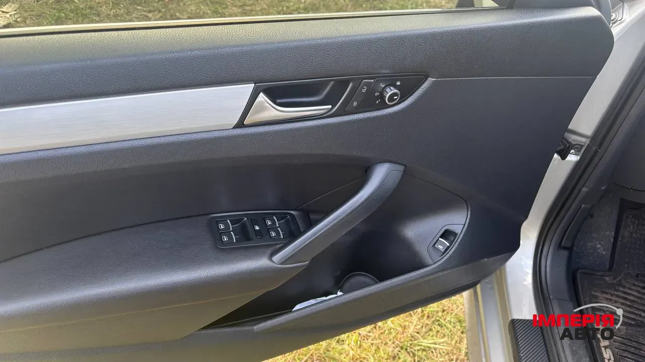 Volkswagen Passat - фото 13