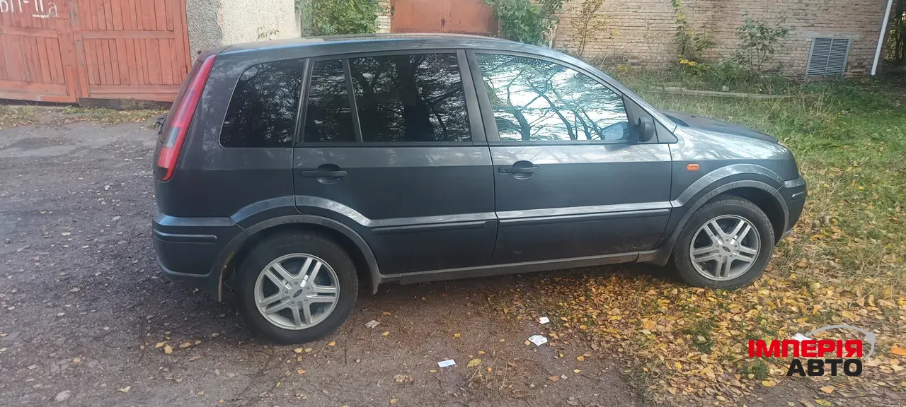 Ford Fusion - фото 6