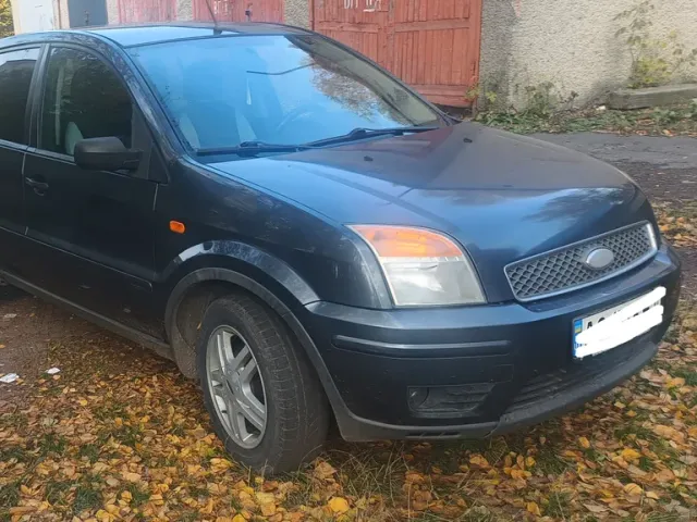 Ford Fusion - фото 4
