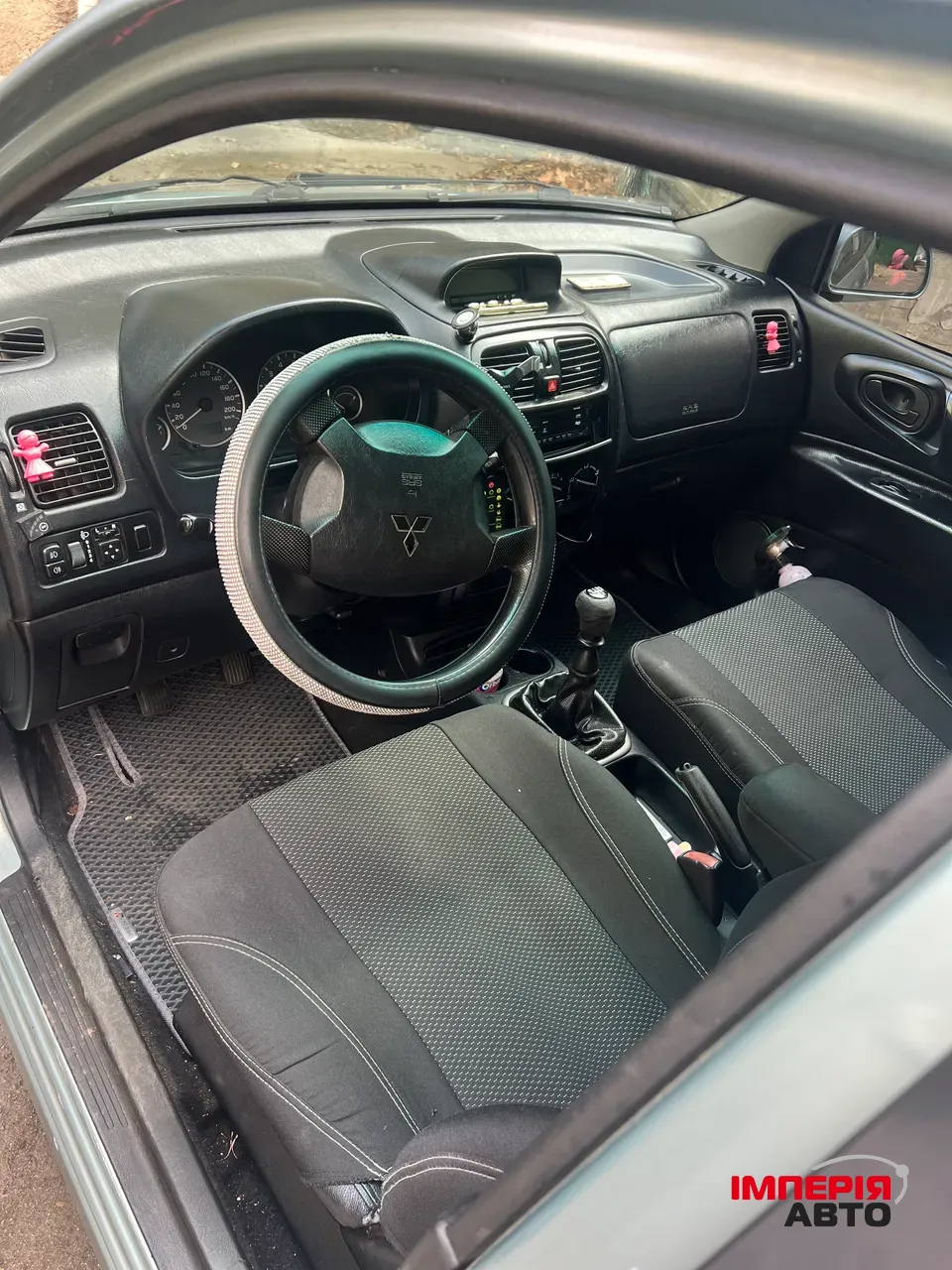 Mitsubishi Space Star - фото 9