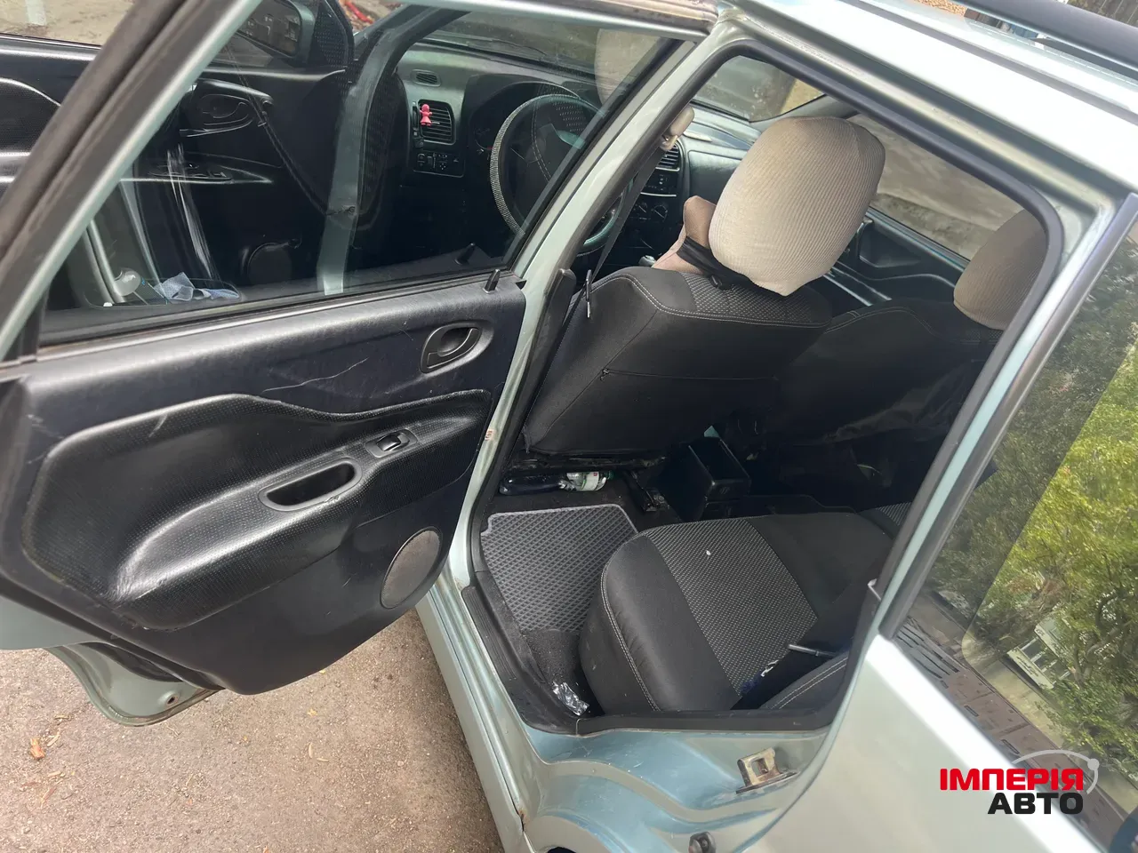 Mitsubishi Space Star - фото 13