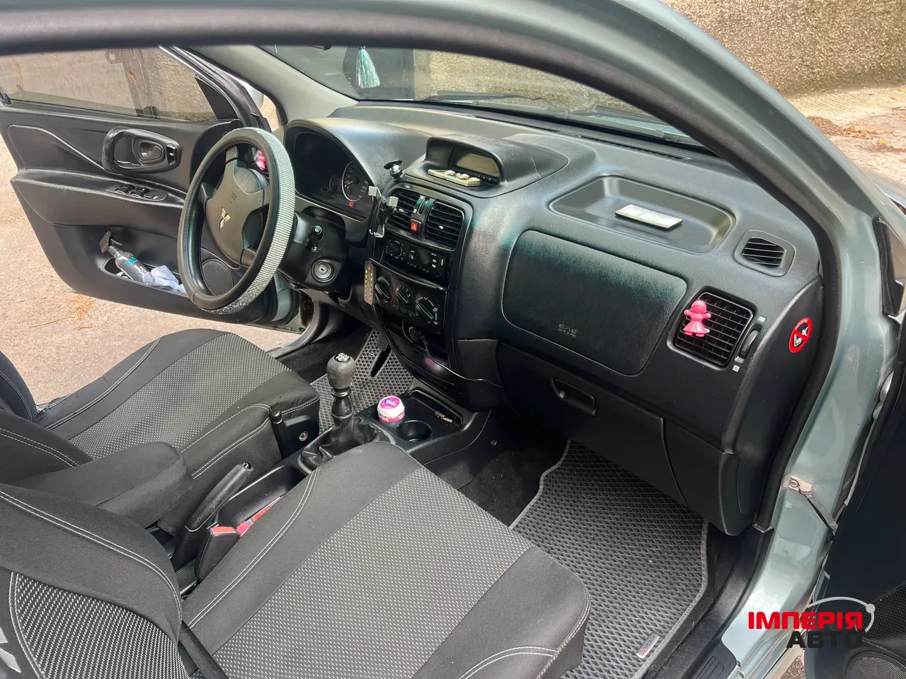 Mitsubishi Space Star - фото 14