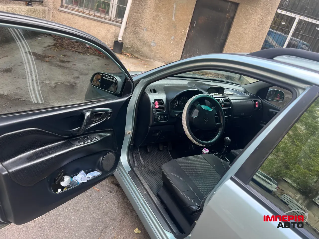 Mitsubishi Space Star - фото 11