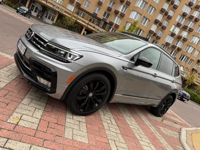 Volkswagen Tiguan - фото 3