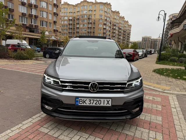 Volkswagen Tiguan - фото 2