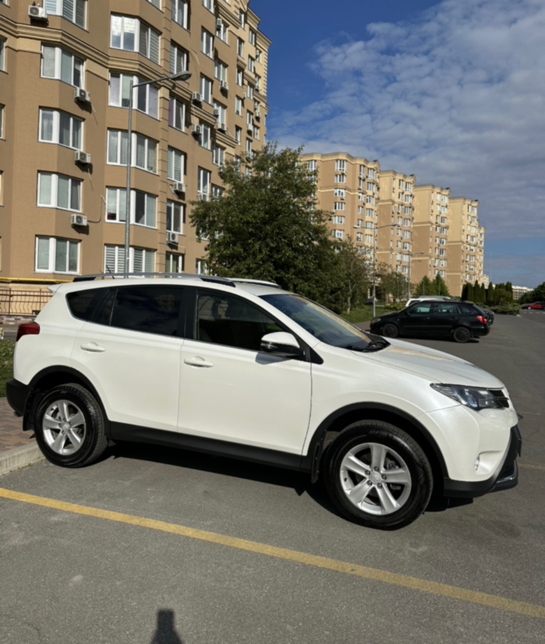 Toyota RAV4 - фото 3