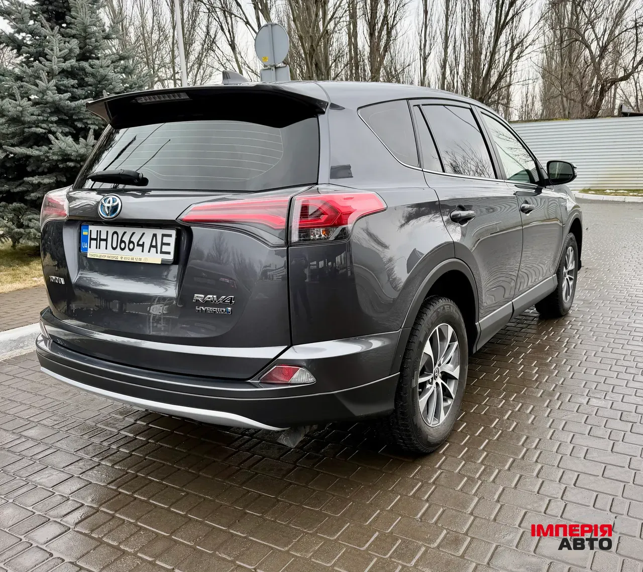 Toyota RAV4 - фото 9