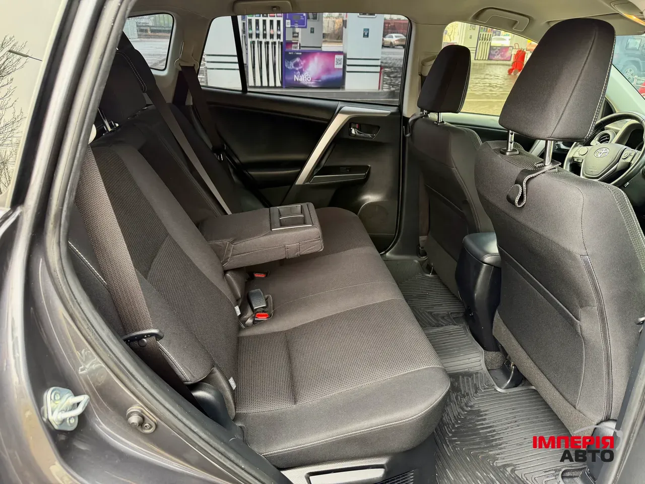 Toyota RAV4 - фото 16