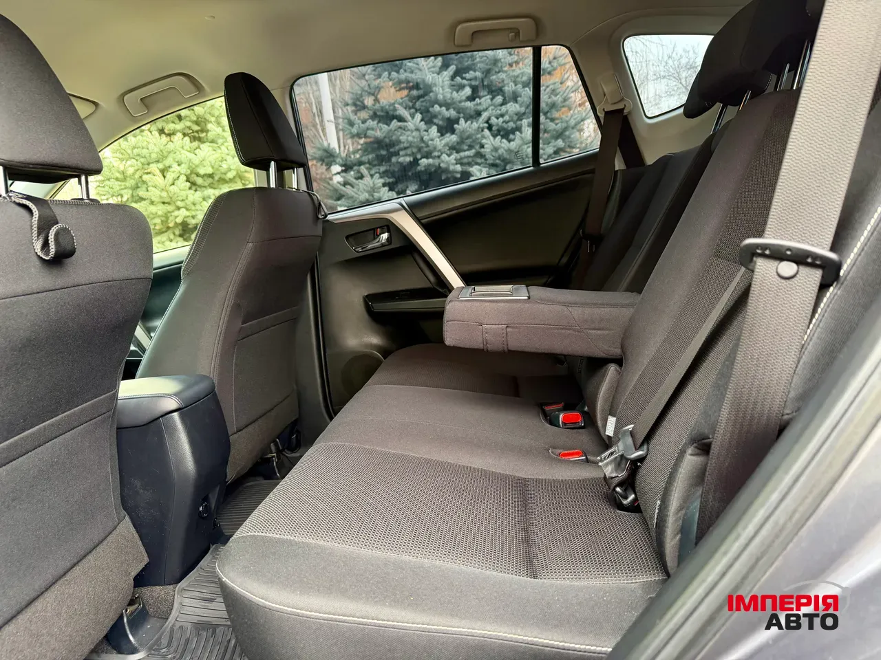 Toyota RAV4 - фото 15