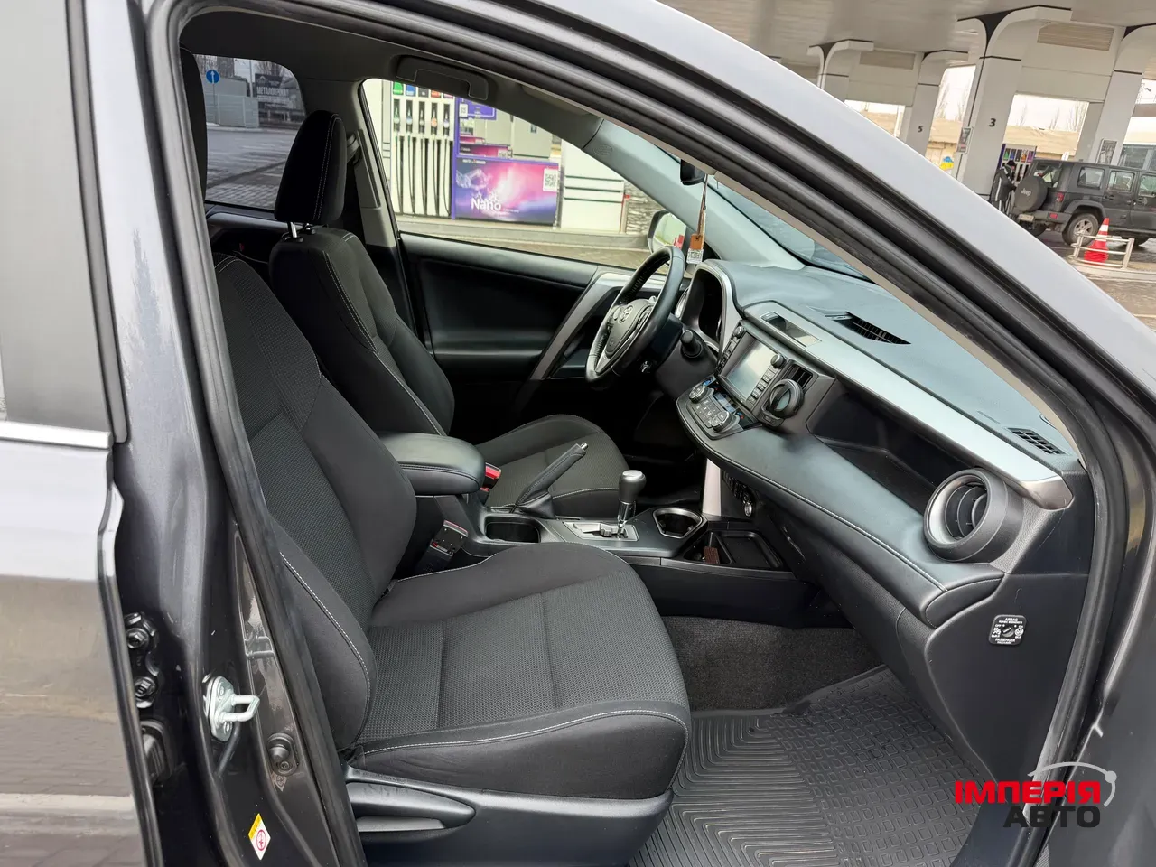 Toyota RAV4 - фото 18