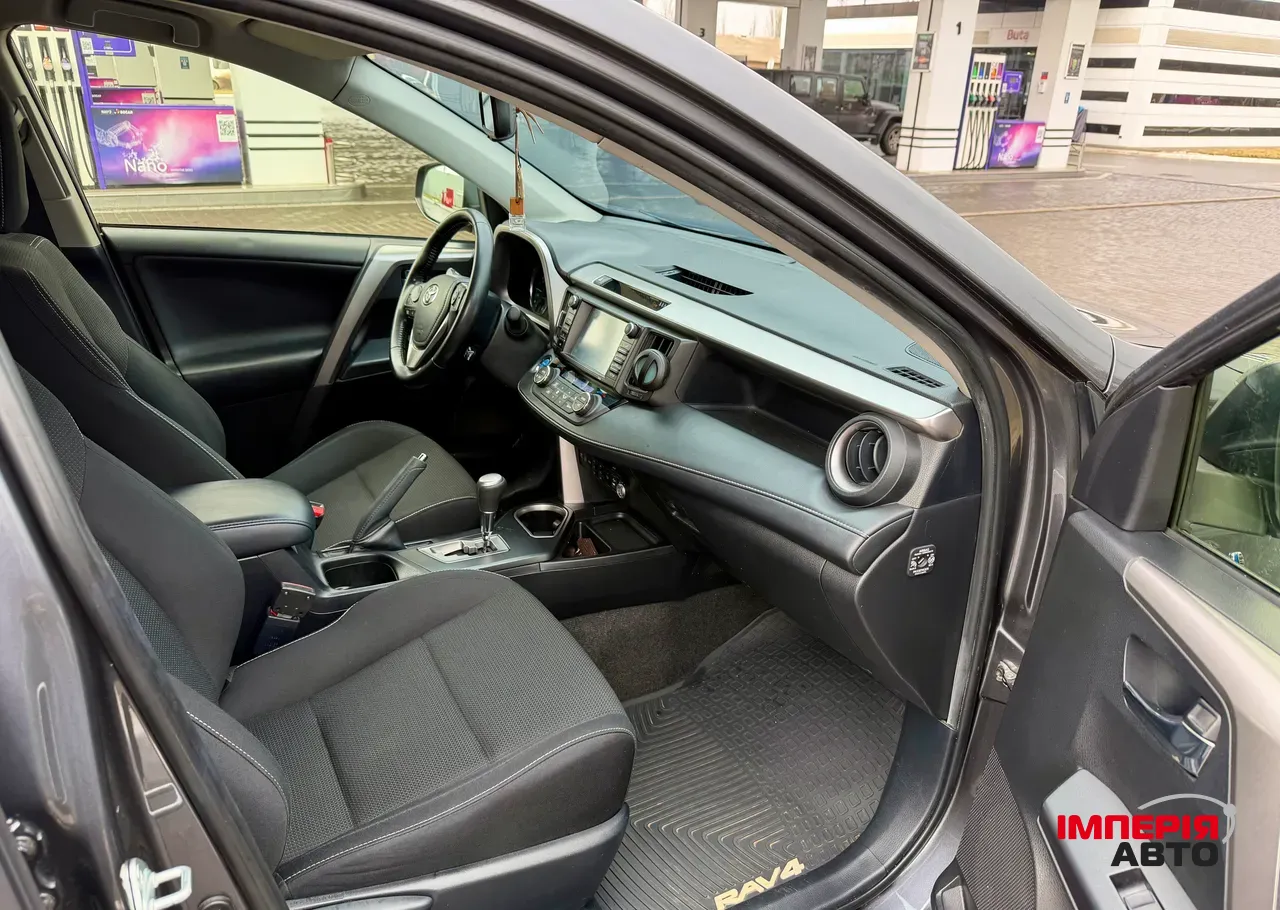 Toyota RAV4 - фото 17