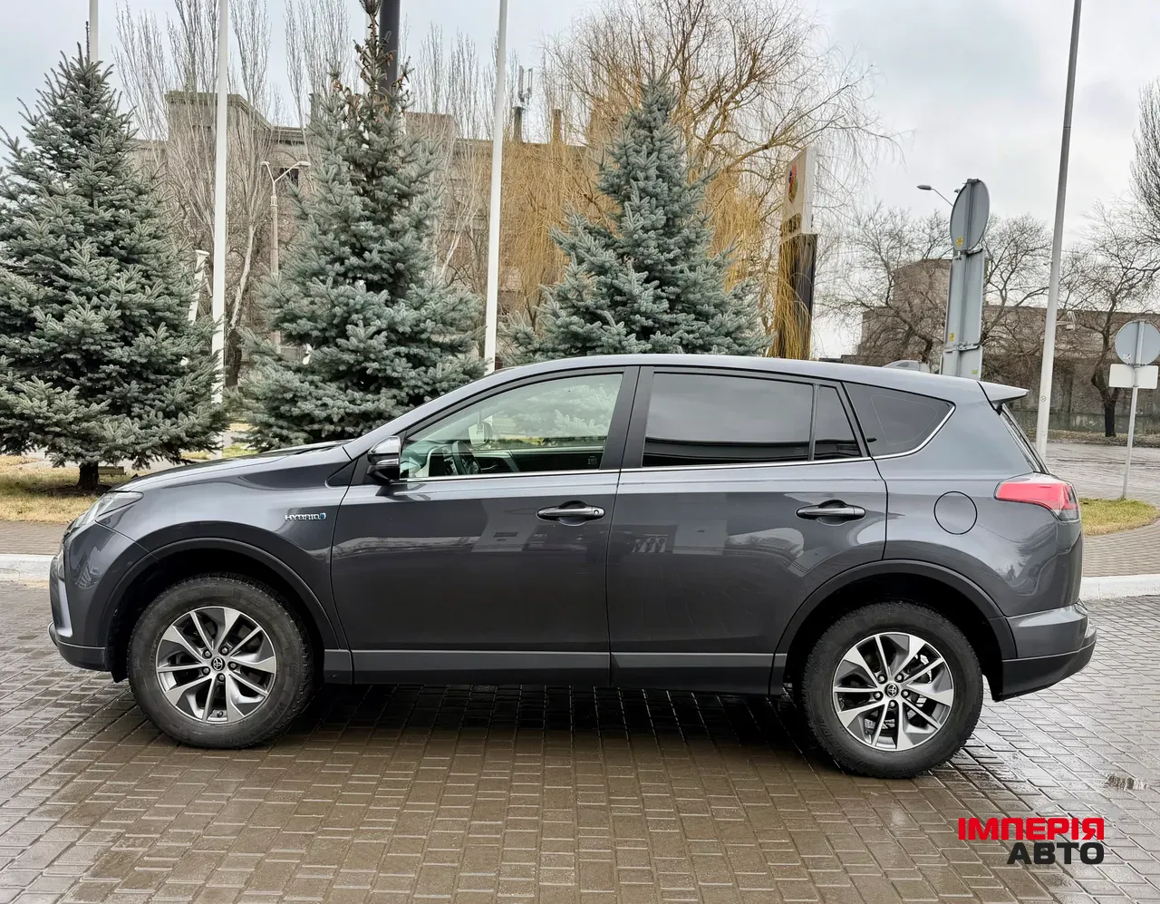 Toyota RAV4 - фото 12