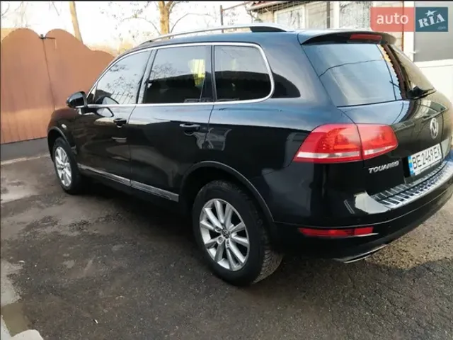 Volkswagen Touareg - фото 4