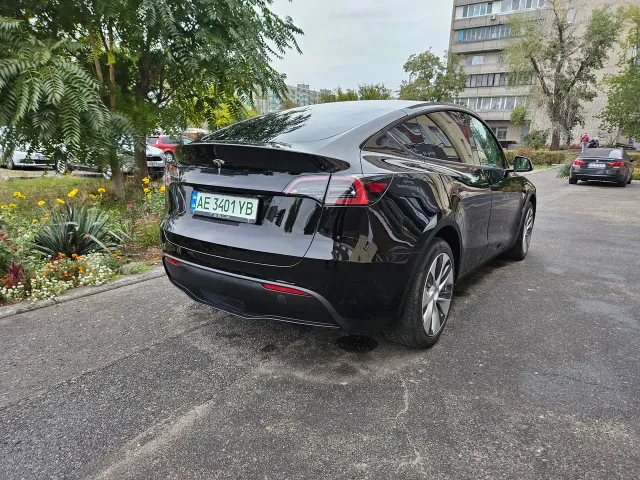 Tesla Model Y - фото 5