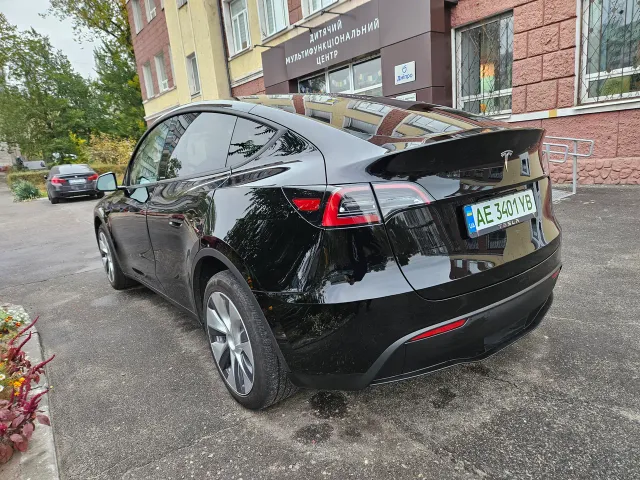 Tesla Model Y - фото 2