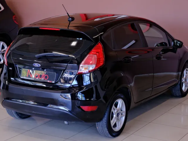 Ford Fiesta - фото 5