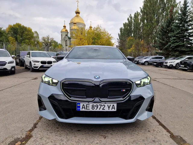BMW i5 - фото 4