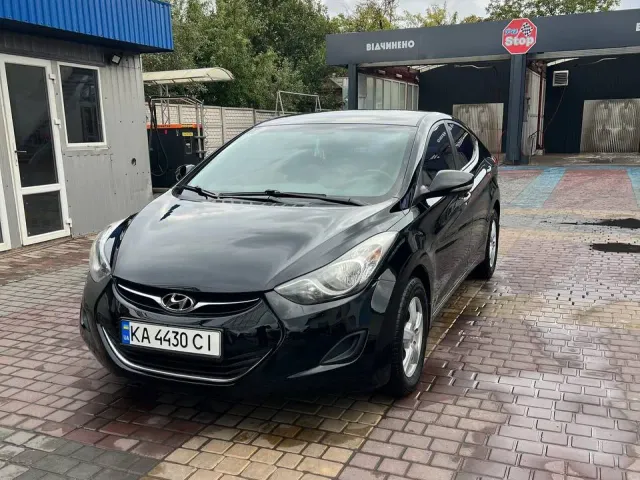 Hyundai Elantra - фото 5