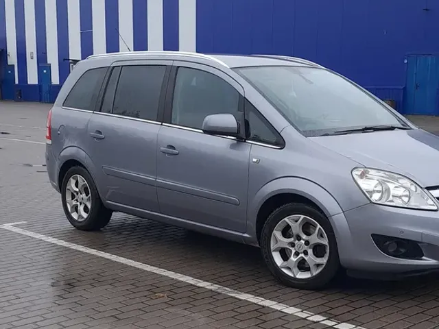 Opel Zafira - фото 4