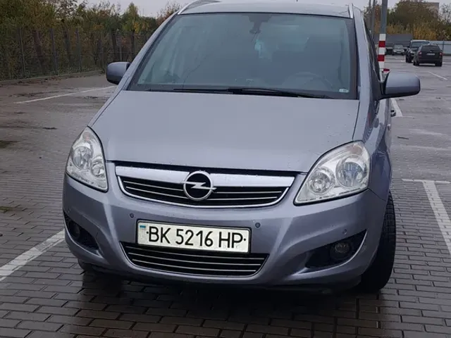 Opel Zafira - фото 2