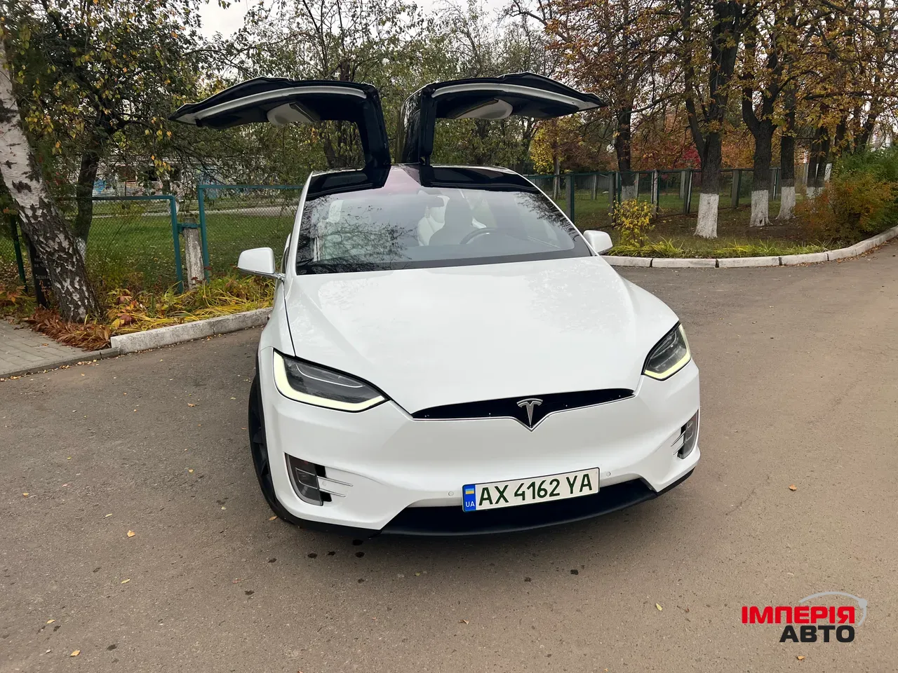 Tesla Model X - фото 2