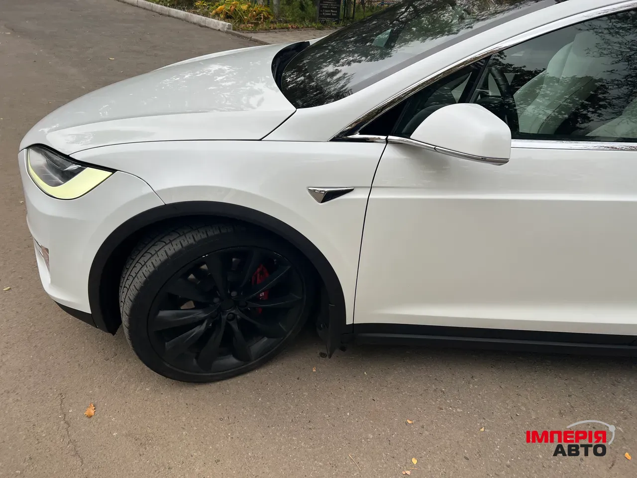 Tesla Model X - фото 9
