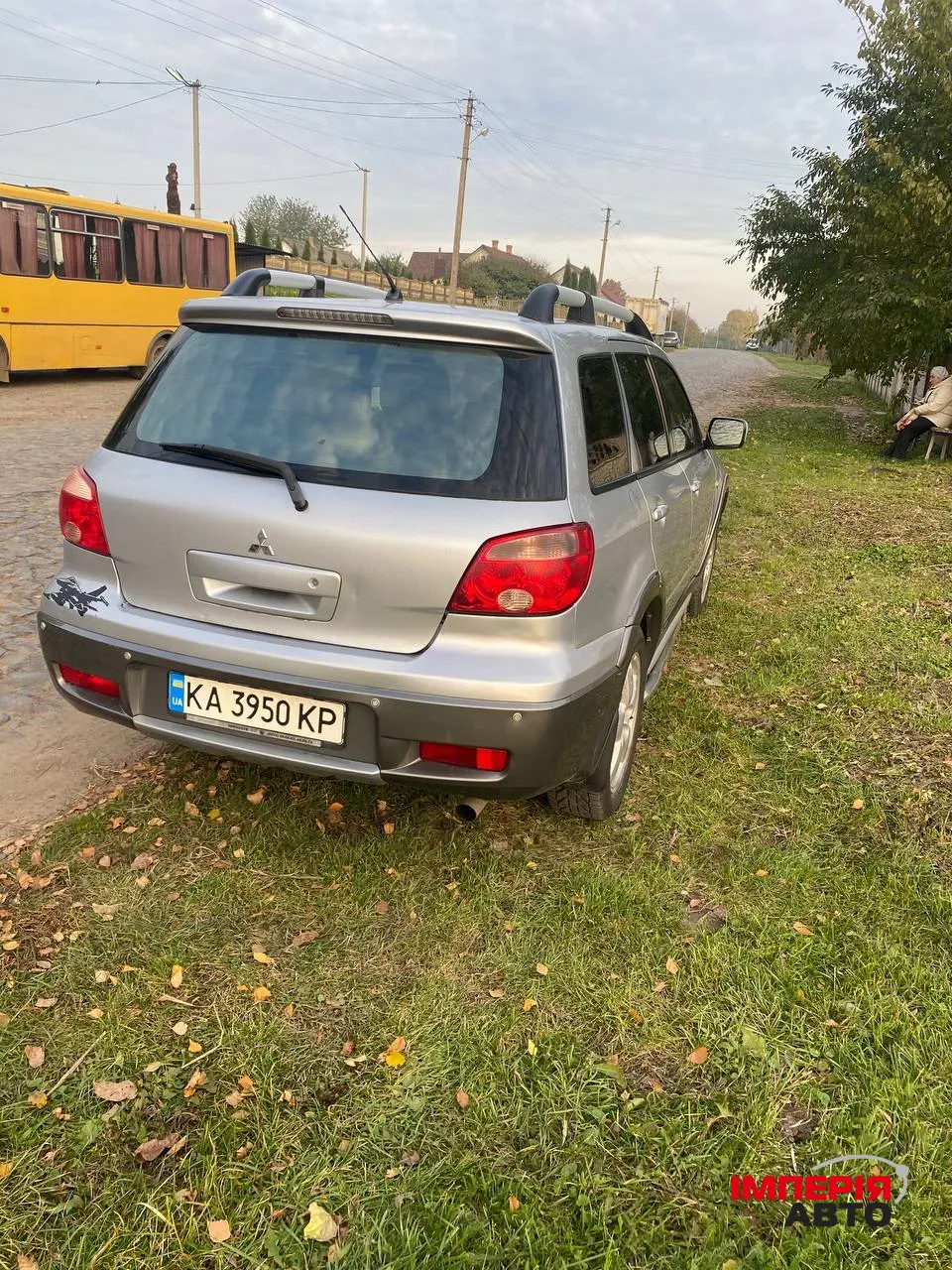 Mitsubishi Outlander - фото 4