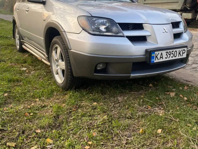 Mitsubishi Outlander - фото 5