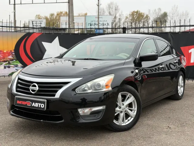 Nissan Altima - фото 1