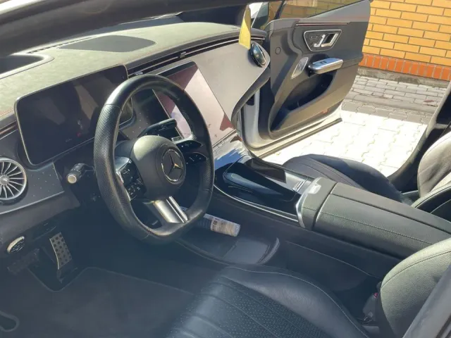 Mercedes-Benz EQE - фото 3