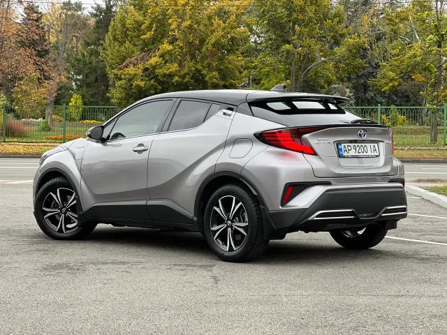Toyota C-HR - фото 4