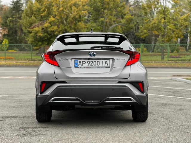 Toyota C-HR - фото 5