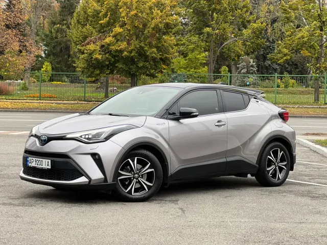 Toyota C-HR - фото 1