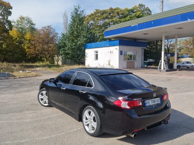 Honda Accord - фото 1