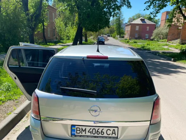 Opel Astra - фото 2