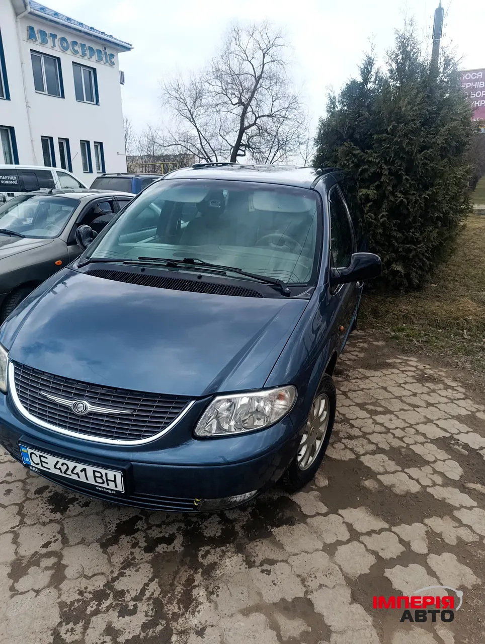 Chrysler Voyager - фото 1