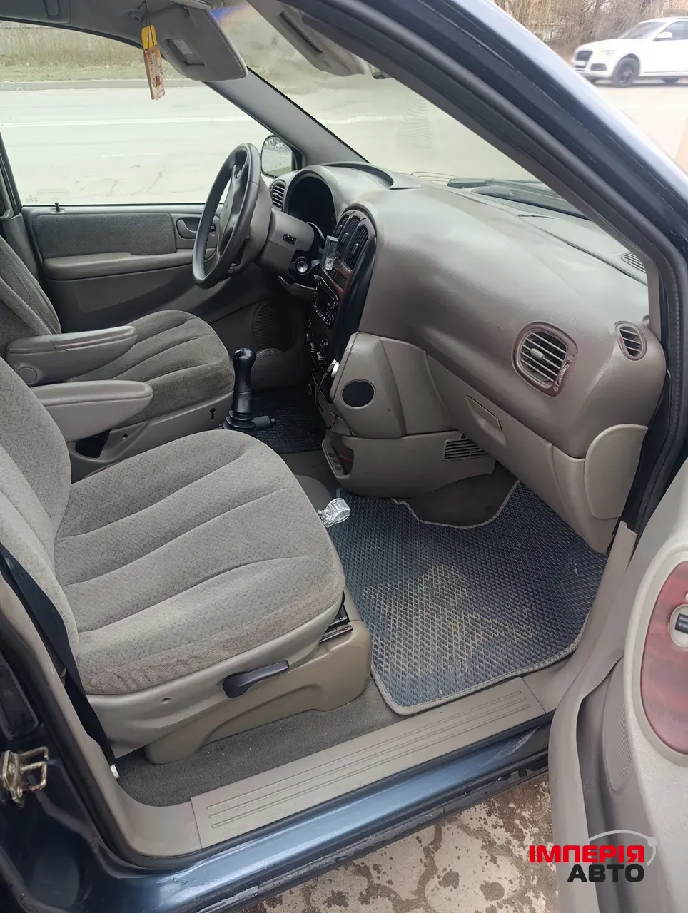 Chrysler Voyager - фото 7