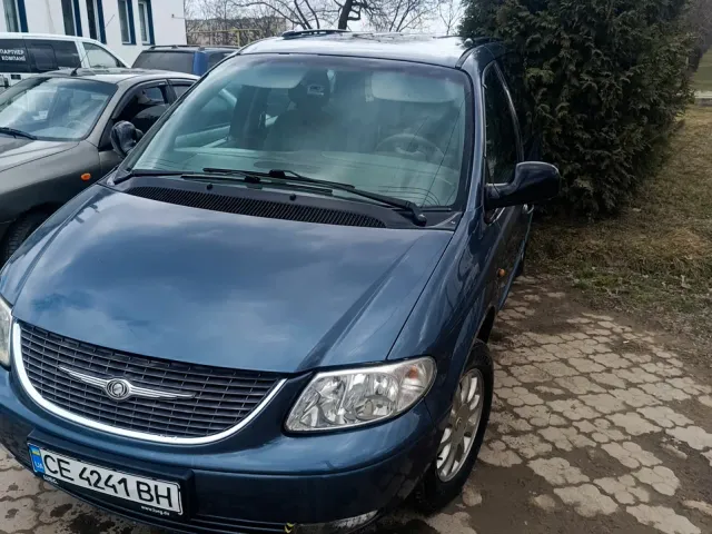 Chrysler Voyager - фото 1