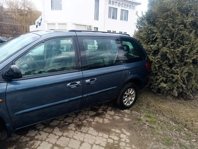 Chrysler Voyager - фото 5
