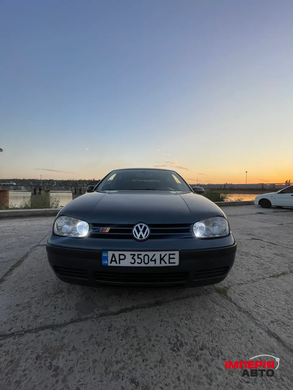 Volkswagen Golf - фото 10