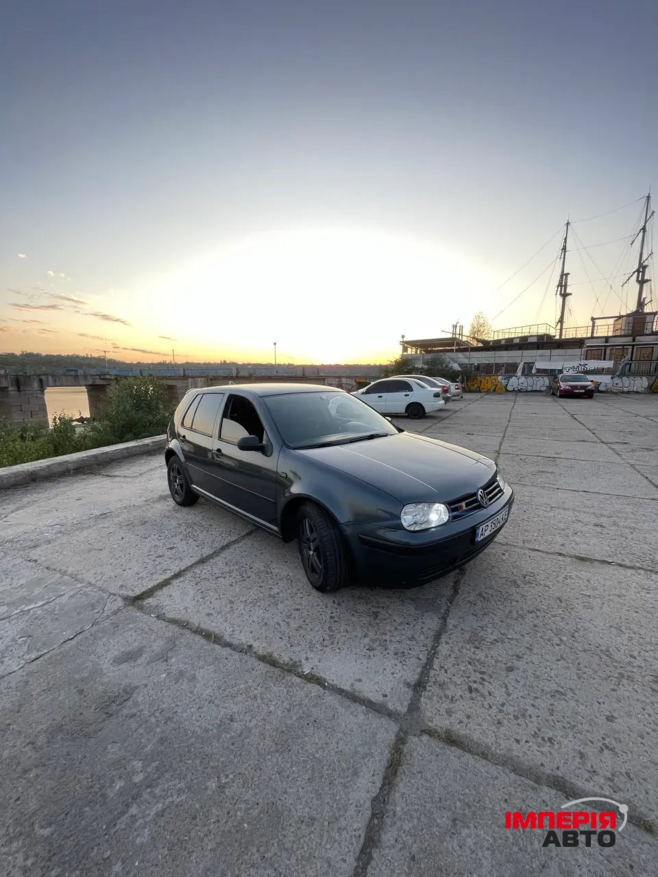 Volkswagen Golf - фото 11