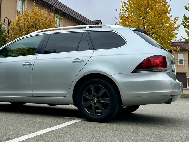 Volkswagen Golf - фото 2