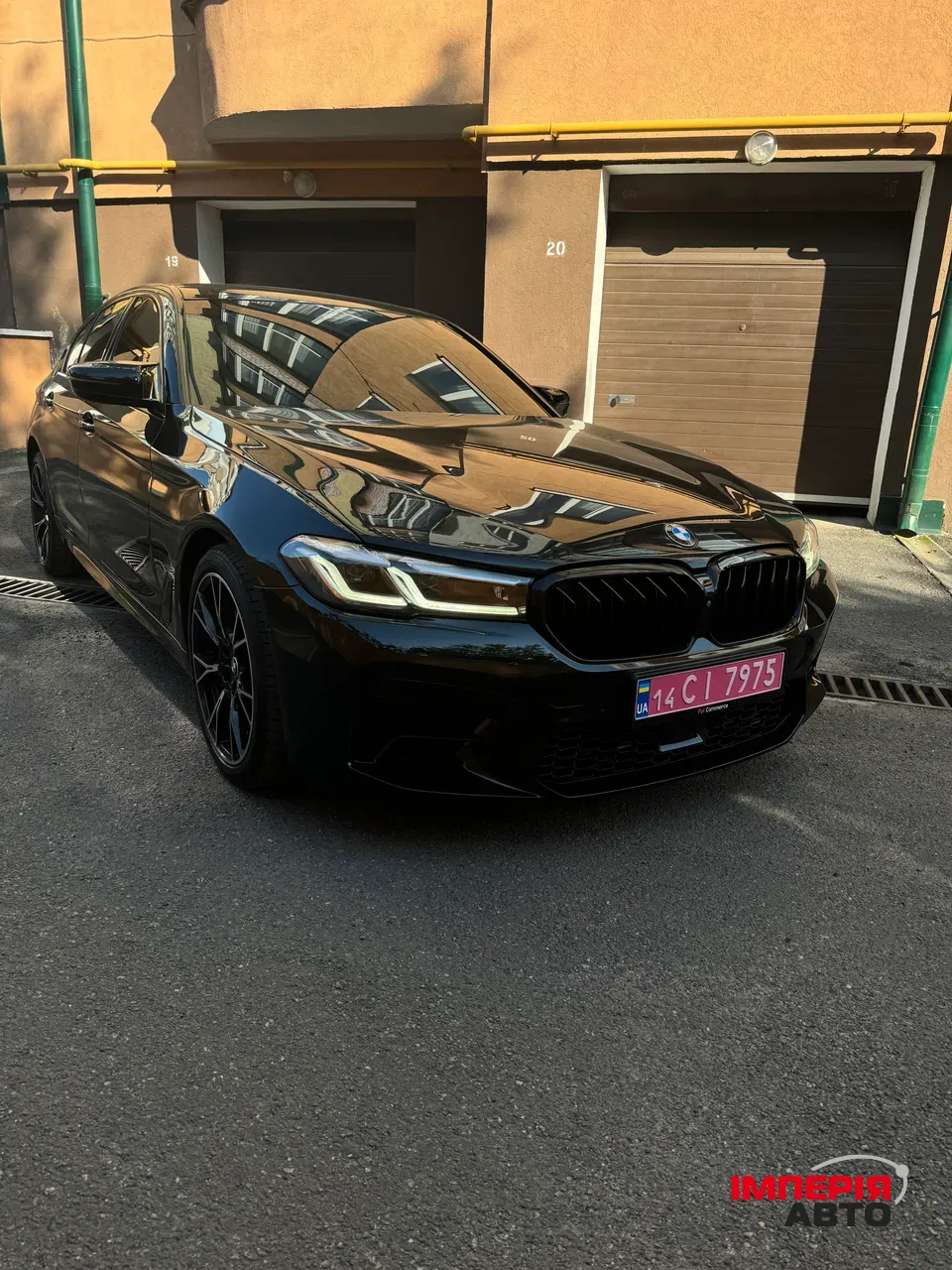 BMW 5 серії - фото 1