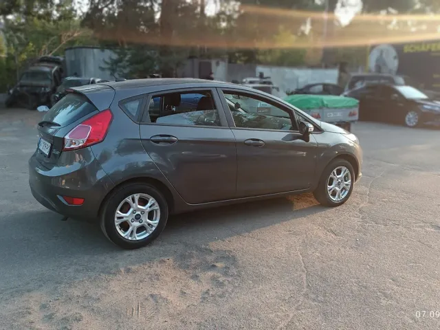 Ford Fiesta - фото 3