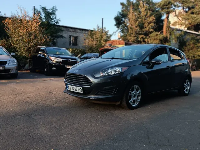 Ford Fiesta - фото 5